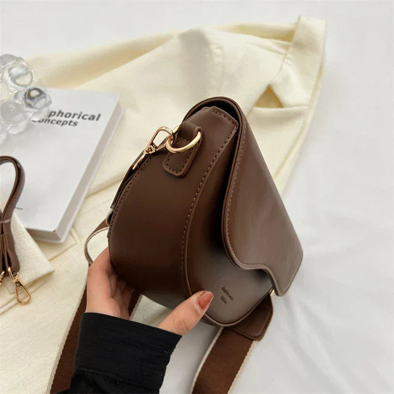 Eloise | Elegant Vintage Saddle Bag